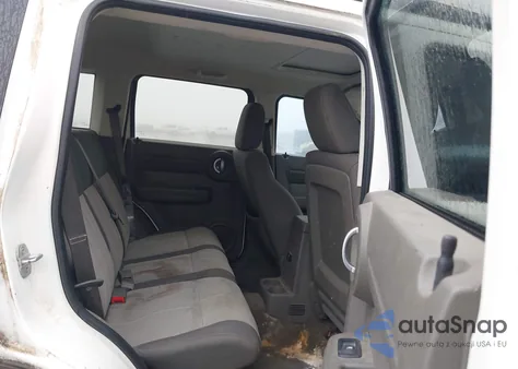 2008 Dodge Nitro Sxt из США, поврежденный, VIN 1D8GT28KX8W211143